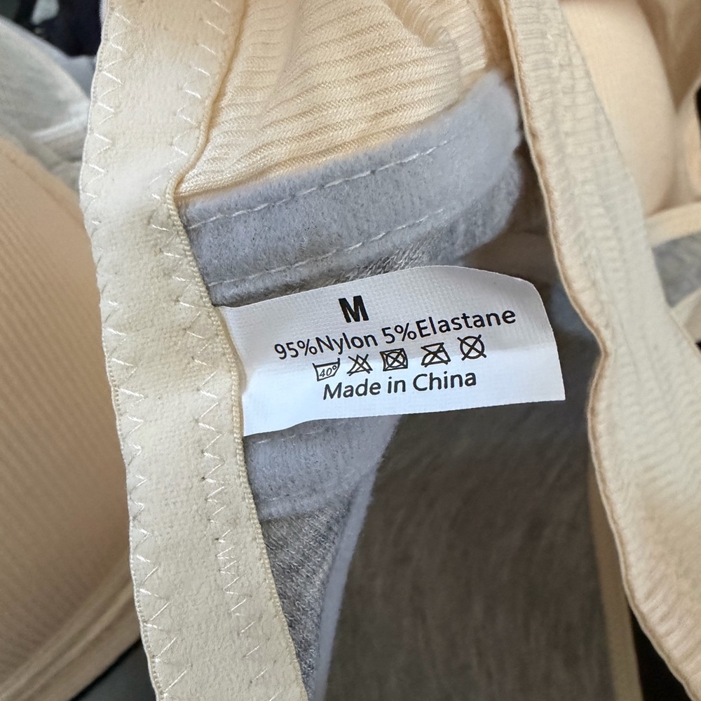 6 front close wireless bras - Picture 3 of 5